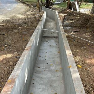 CANALES HIDRAULICOS CLUB LAGOS DE CAUJARAL